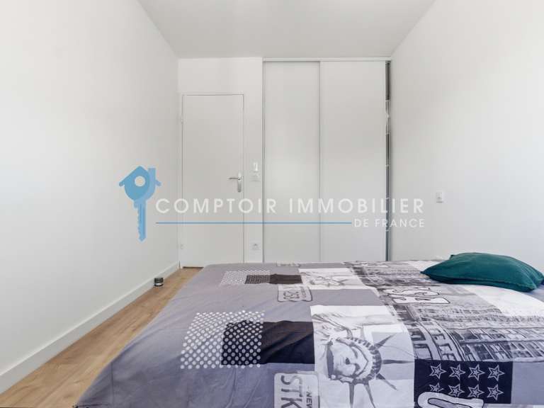 Maison Saint-Nazaire-les-Eymes - 4 chambres - 158m²