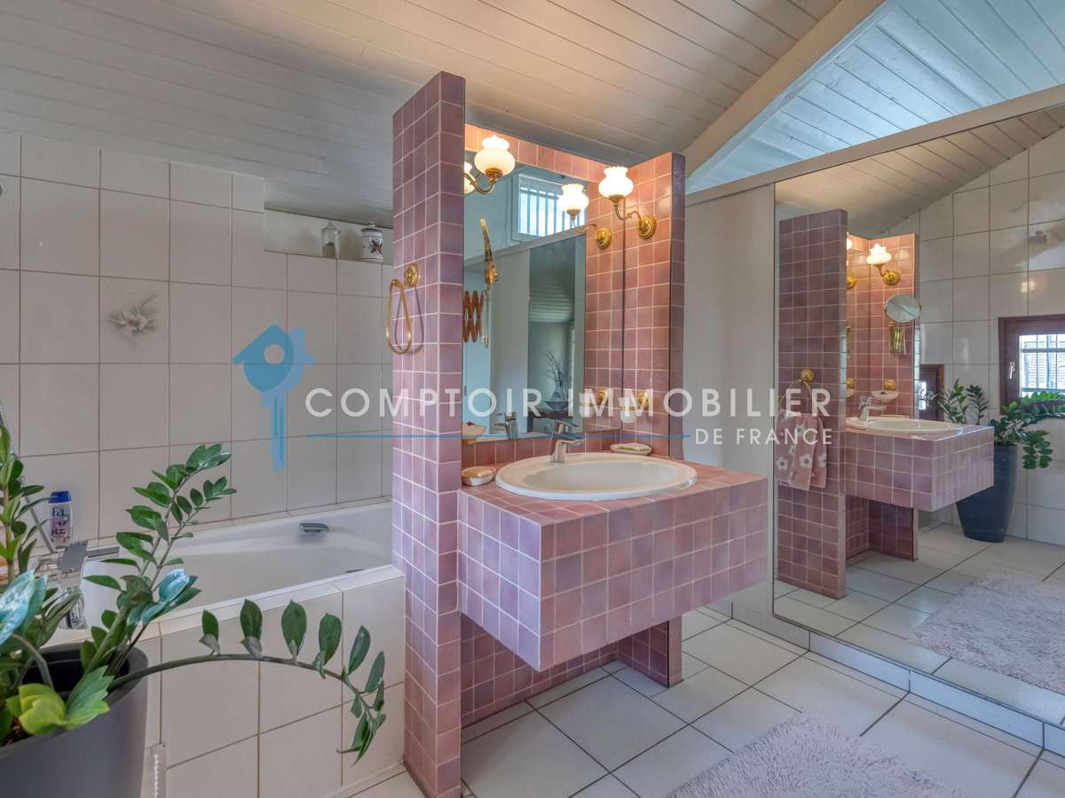 Maison Saint-Nazaire-les-Eymes