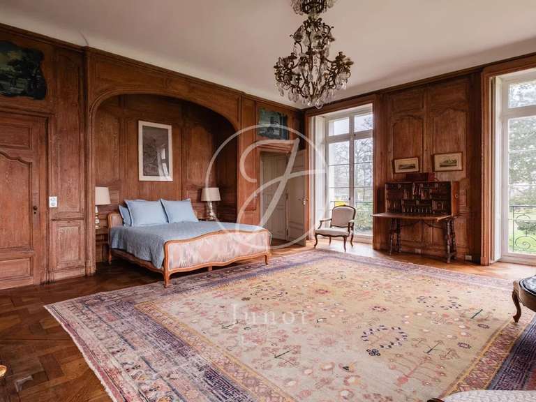 Château Saint-Nom-la-Bretèche - 10 chambres - 1468m²