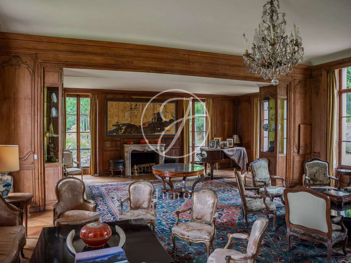 Castle Saint-Nom-la-Bretèche