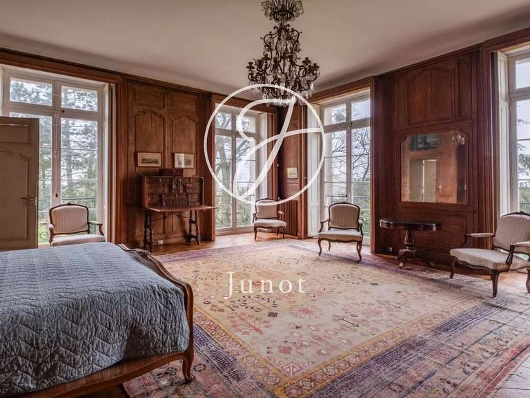 Château Saint-Nom-la-Bretèche - 10 chambres - 1468m²