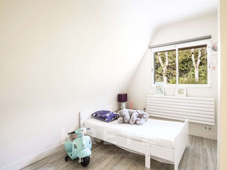 Maison Saint-Nom-la-Bretèche - 5 chambres - 156m²