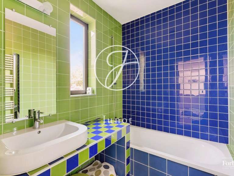Maison Saint-Nom-la-Bretèche - 4 chambres - 317m²
