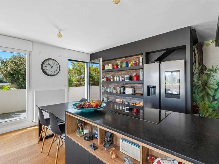 Appartement Saint-Ouen - 3 chambres - 210m²