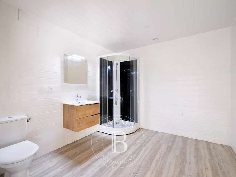 Bien atypique Saint-Palais - 4 chambres - 427m²