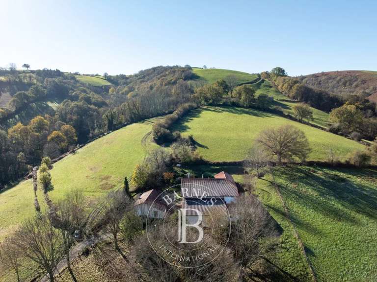 Bien atypique Saint-Palais - 4 chambres - 427m²