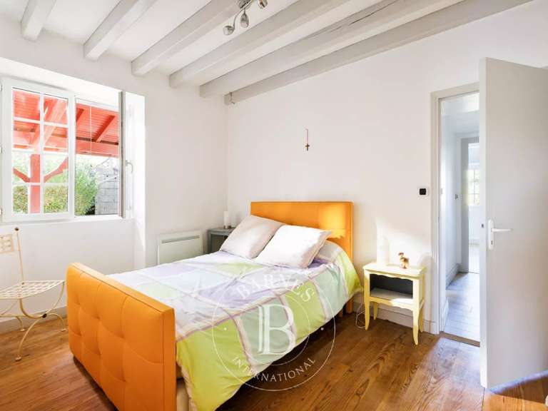 Bien atypique Saint-Palais - 4 chambres - 427m²