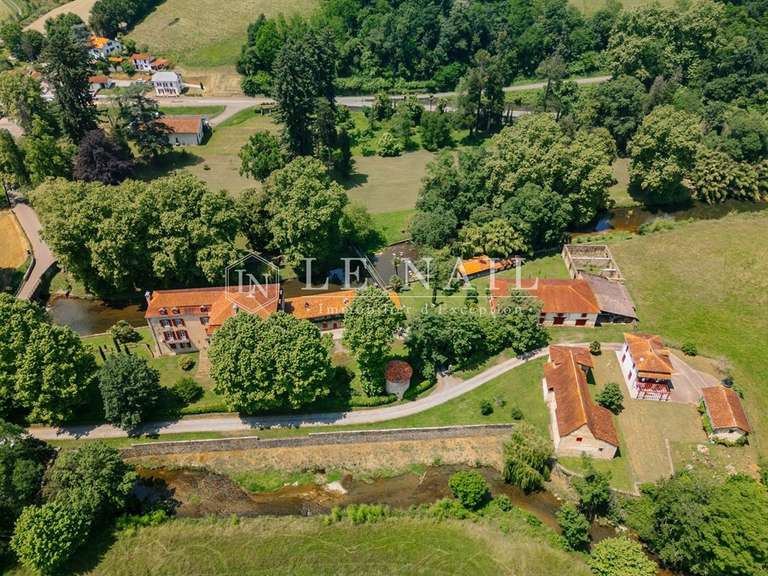 Château Saint-Palais - 4 chambres - 798m²