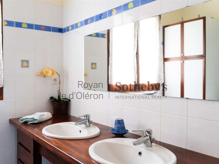 Maison avec Vue sur mer Saint-Palais-sur-Mer - 5 chambres - 240m²