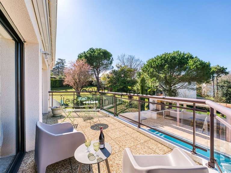 Maison Saint-Palais-sur-Mer - 6 chambres - 304m²