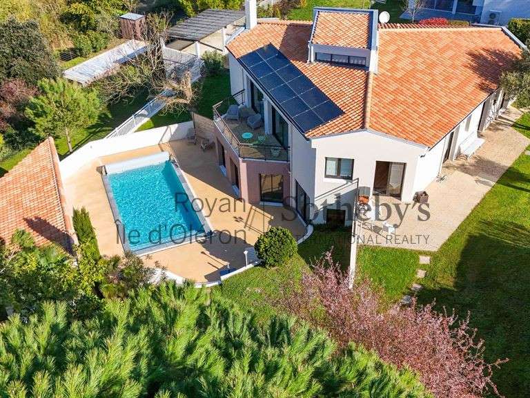 House Saint-Palais-sur-Mer - 6 bedrooms - 304m²