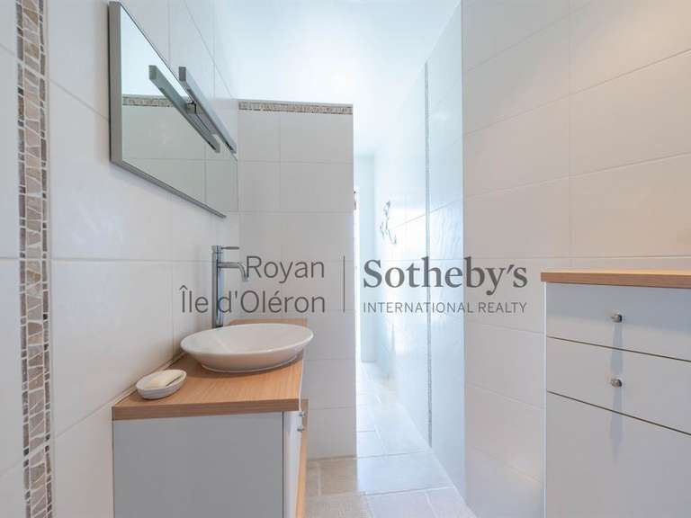 Maison Saint-Palais-sur-Mer - 6 chambres - 304m²