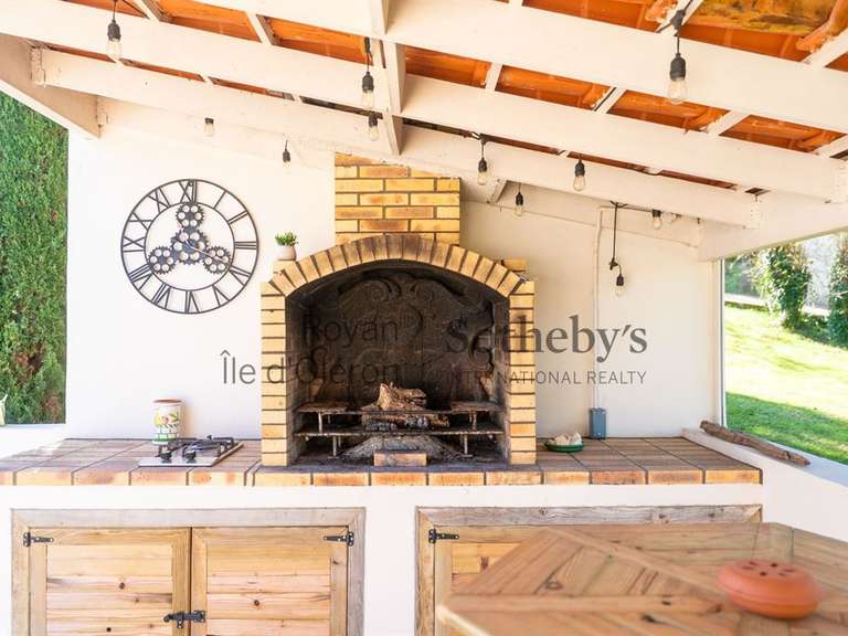 House Saint-Palais-sur-Mer - 6 bedrooms - 304m²