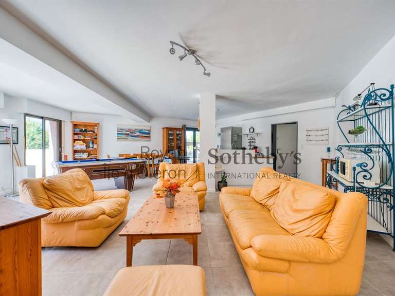 Maison Saint-Palais-sur-Mer - 6 chambres - 304m²