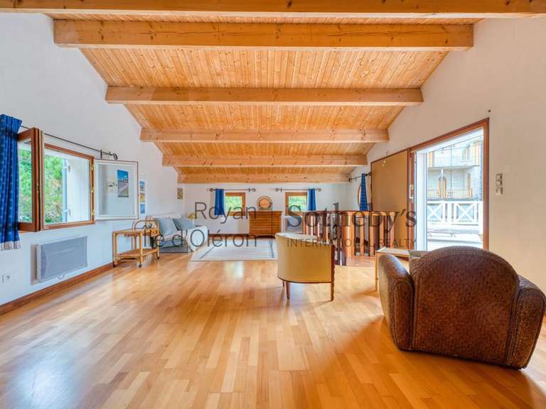 House with Sea view Saint-Palais-sur-Mer - 5 bedrooms - 240m²