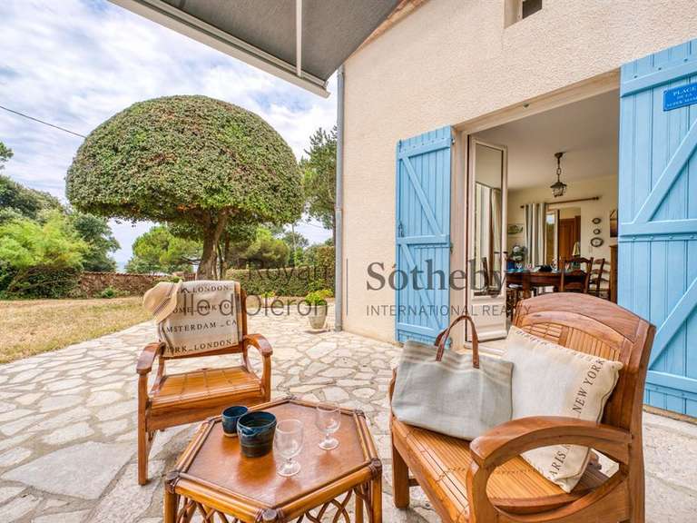 House with Sea view Saint-Palais-sur-Mer - 5 bedrooms - 240m²