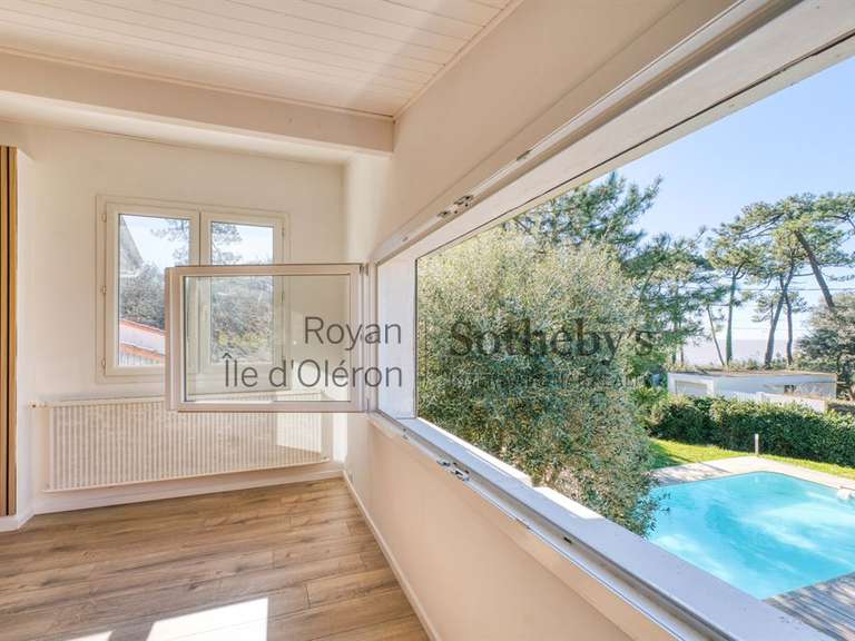 House with Sea view Saint-Palais-sur-Mer - 4 bedrooms - 290m²