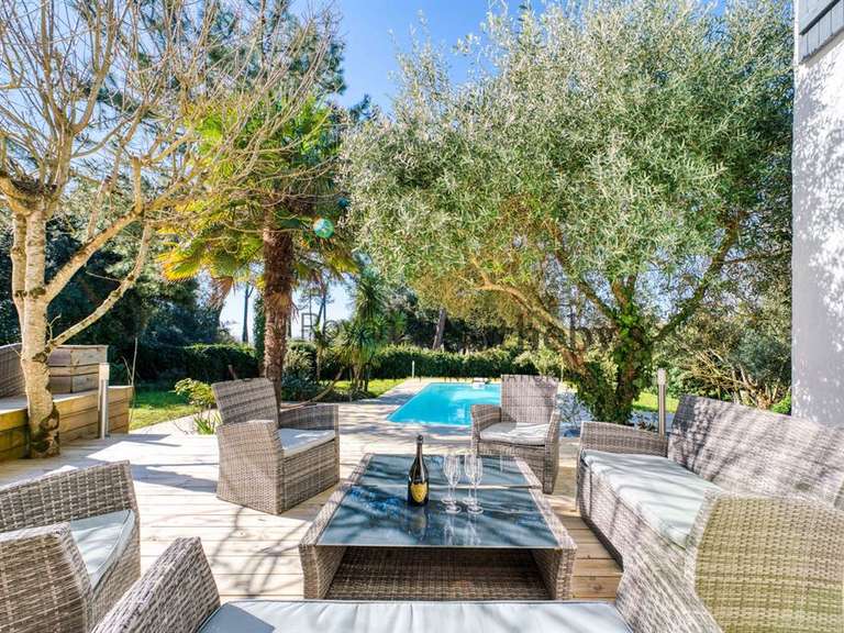 House with Sea view Saint-Palais-sur-Mer - 4 bedrooms - 290m²