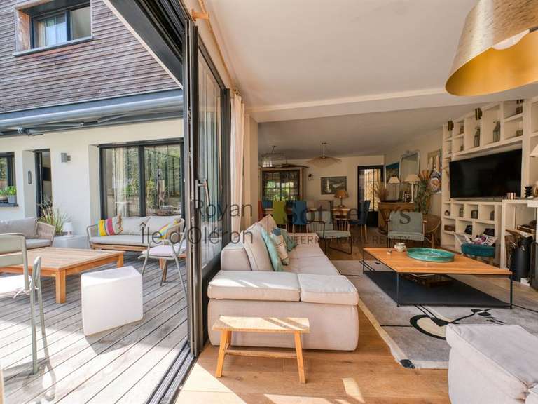 Maison Saint-Palais-sur-Mer - 6 chambres - 180m²