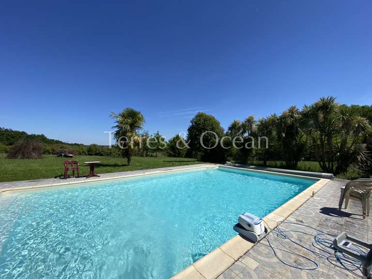 Maison Saint-Pandelon - 9 chambres - 475m²