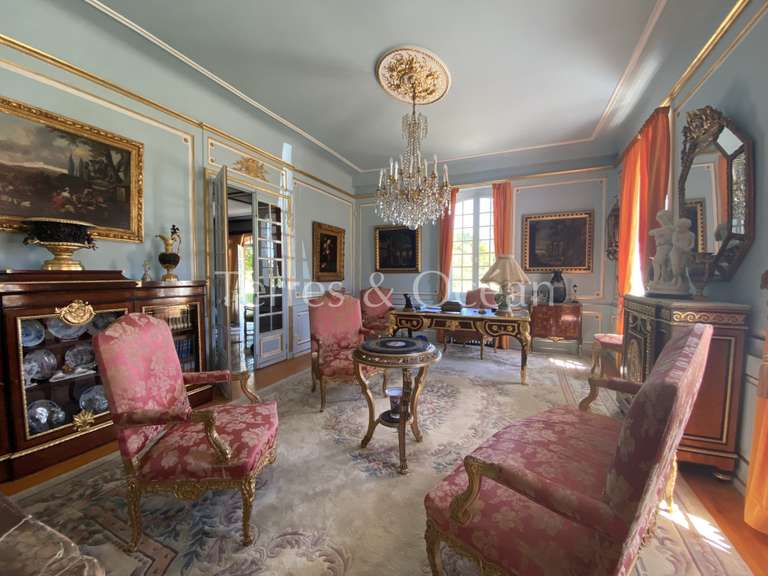 Maison Saint-Pandelon - 9 chambres - 475m²