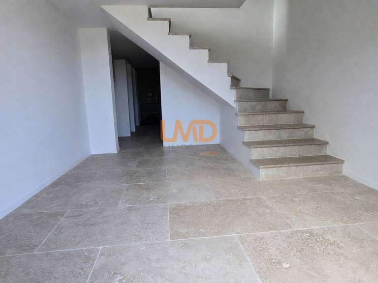 Maison Saint-Pantaléon - 4 chambres - 181m²