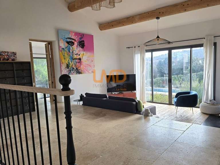 Maison Saint-Pantaléon - 4 chambres - 181m²