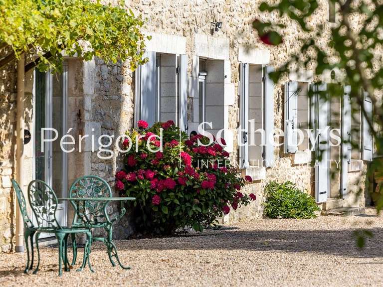 House Saint-Pardoux-la-Rivière - 26 bedrooms - 807m²