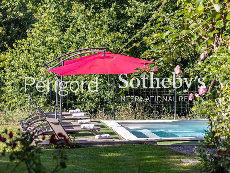 Maison Saint-Pardoux-la-Rivière - 19 chambres - 807m²