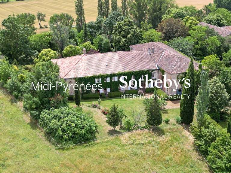Maison Saint-Paul-Cap-de-Joux - 7 chambres - 395m²