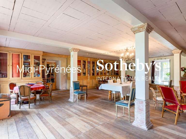 Maison Saint-Paul-Cap-de-Joux - 7 chambres - 395m²