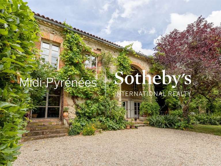 Maison Saint-Paul-Cap-de-Joux - 7 chambres - 395m²
