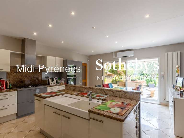 Maison Saint-Paul-Cap-de-Joux - 6 chambres - 315m²