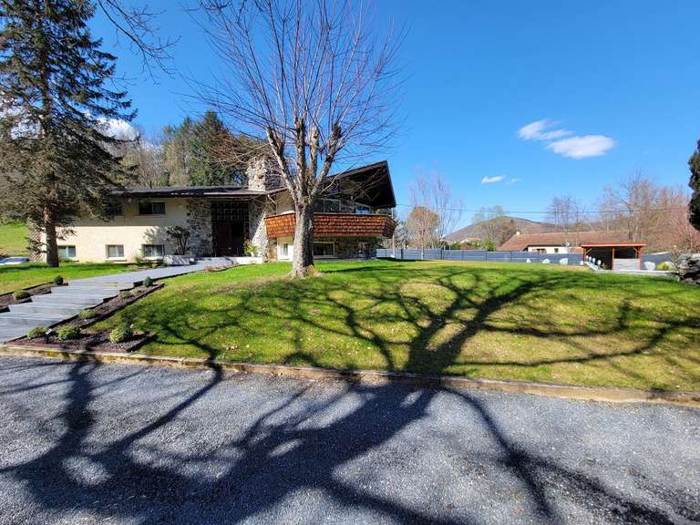 Maison Saint-Paul-de-Jarrat - 5 chambres - 210m²