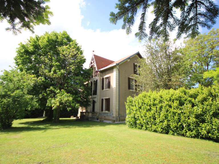 Maison Saint-Paul-de-Jarrat - 7 chambres - 250m²