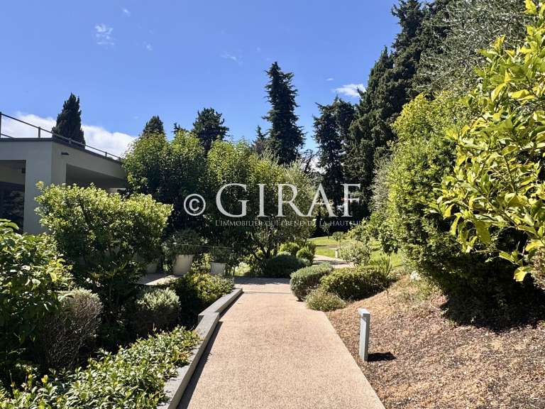 Apartment Saint-Paul-de-Vence - 3 bedrooms - 139m²