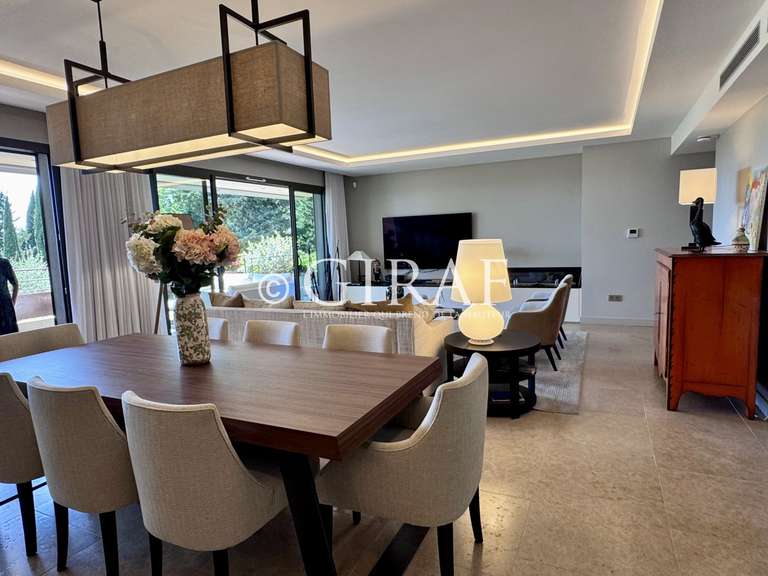 Apartment Saint-Paul-de-Vence - 3 bedrooms - 139m²