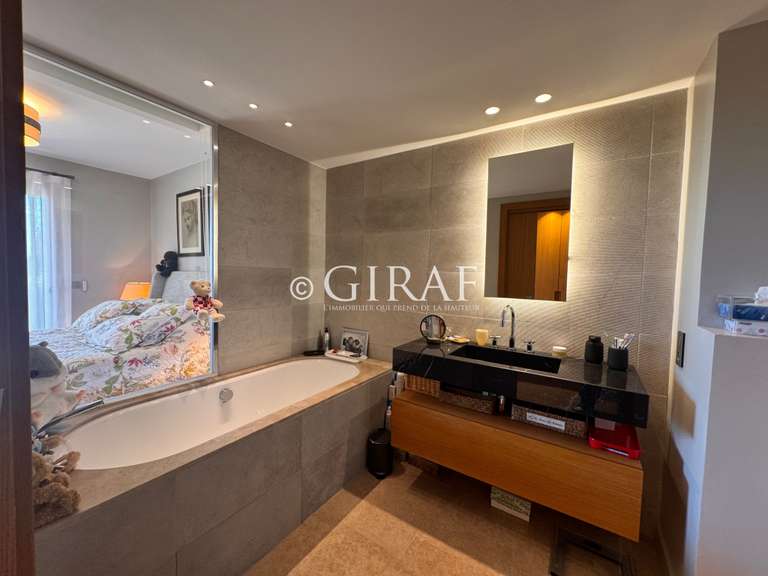 Apartment Saint-Paul-de-Vence - 3 bedrooms - 139m²