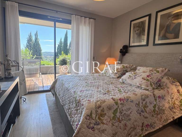 Apartment Saint-Paul-de-Vence - 3 bedrooms - 139m²