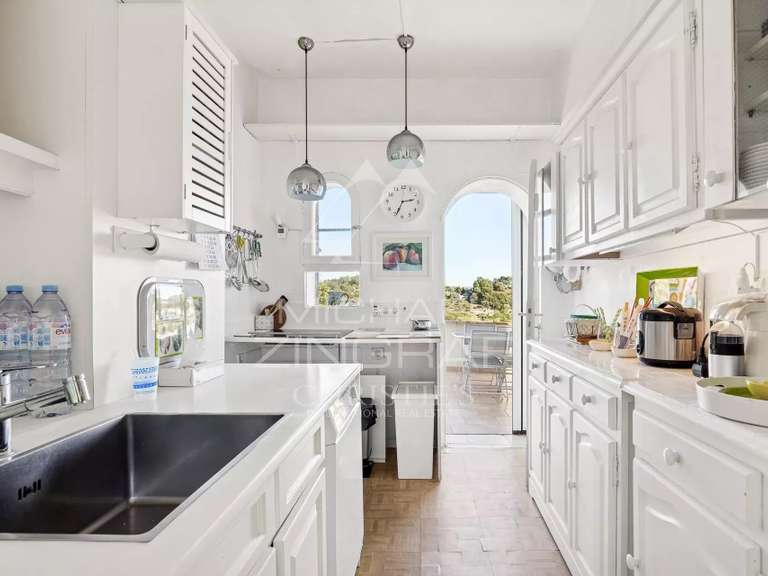 Apartment Saint-Paul-de-Vence - 3 bedrooms - 105m²