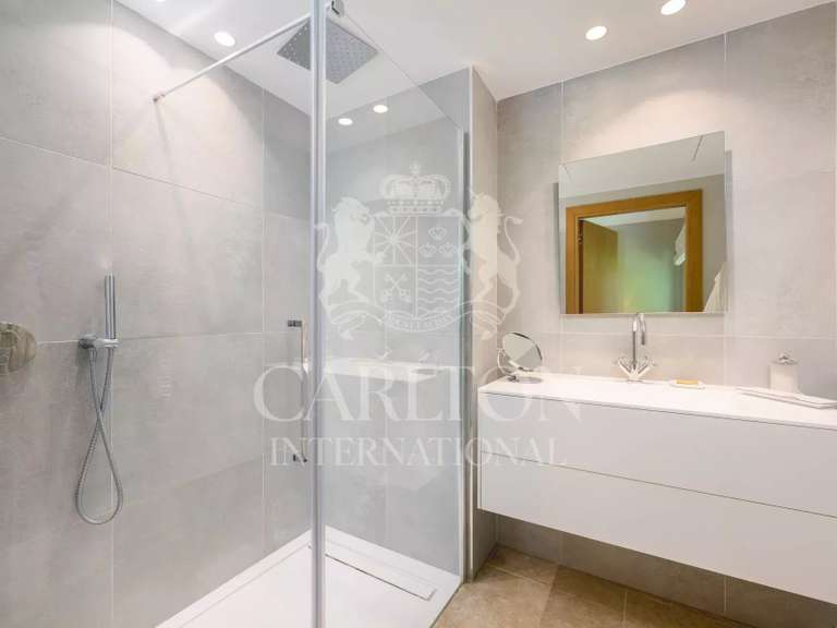 Apartment Saint-Paul-de-Vence - 4 bedrooms - 190m²