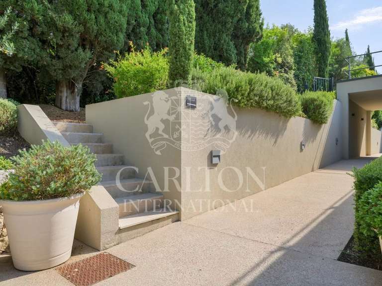 Apartment Saint-Paul-de-Vence - 4 bedrooms - 190m²