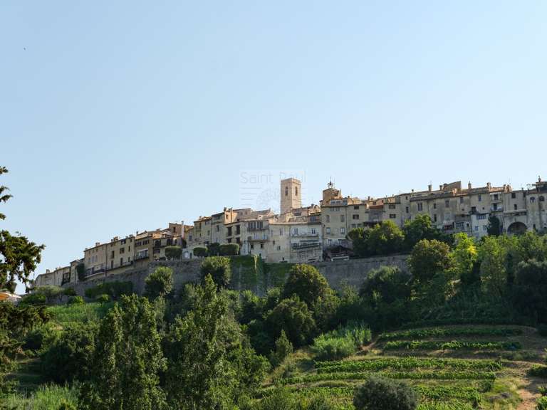 Apartment Saint-Paul-de-Vence - 3 bedrooms - 141m²