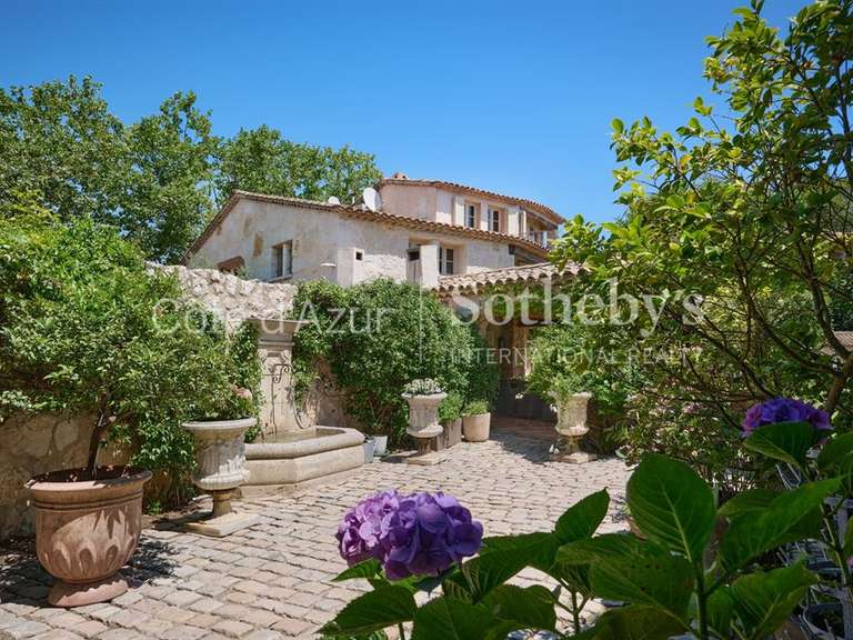 Maison Saint-Paul - 8 chambres - 730m²