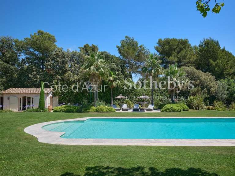 Maison Saint-Paul - 8 chambres - 730m²