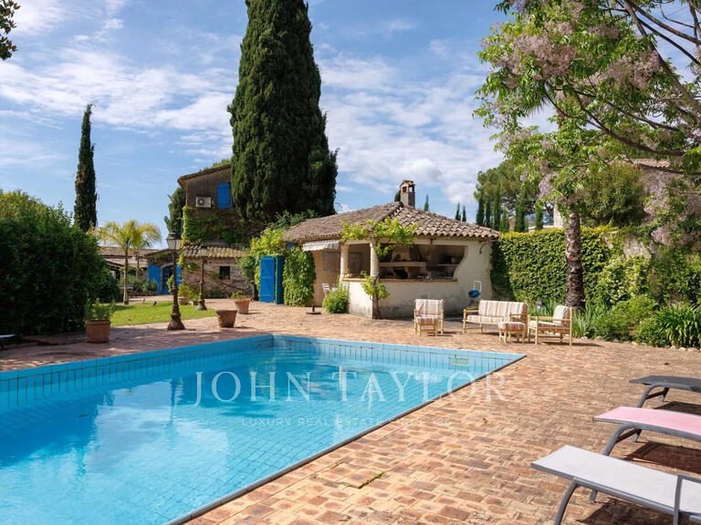 House Saint-Paul-de-Vence - 6 bedrooms - 250m²