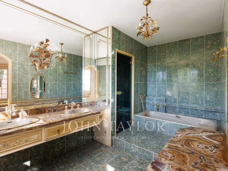 Maison Saint-Paul - 5 chambres - 374m²