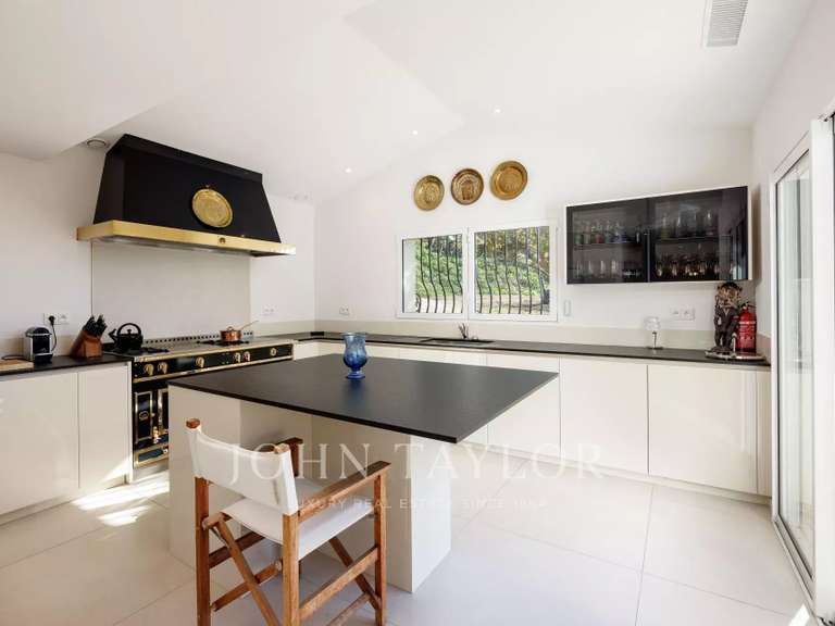 Maison Saint-Paul - 5 chambres - 421m²