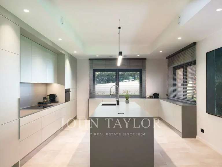 Maison Saint-Paul - 6 chambres - 1170m²