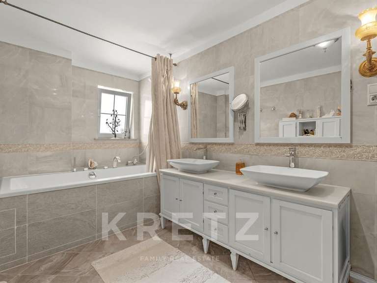 Maison Saint-Paul - 6 chambres - 312m²